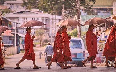 Monjes Birmania