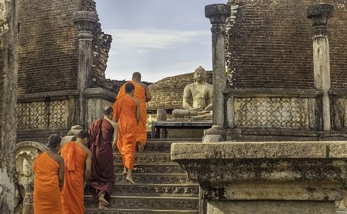 Monjes budistas Monjes budistas